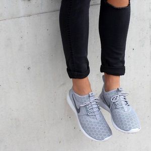 Women Nike Juvenate Sneakers